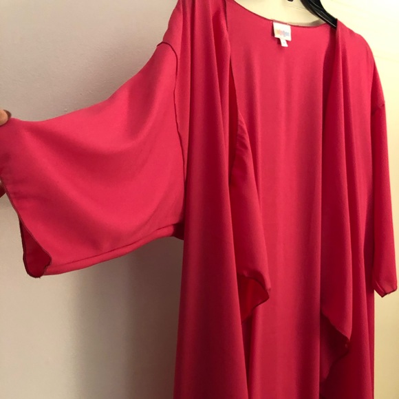 Brand new LuLaRoe Shirley - Picture 1 of 3